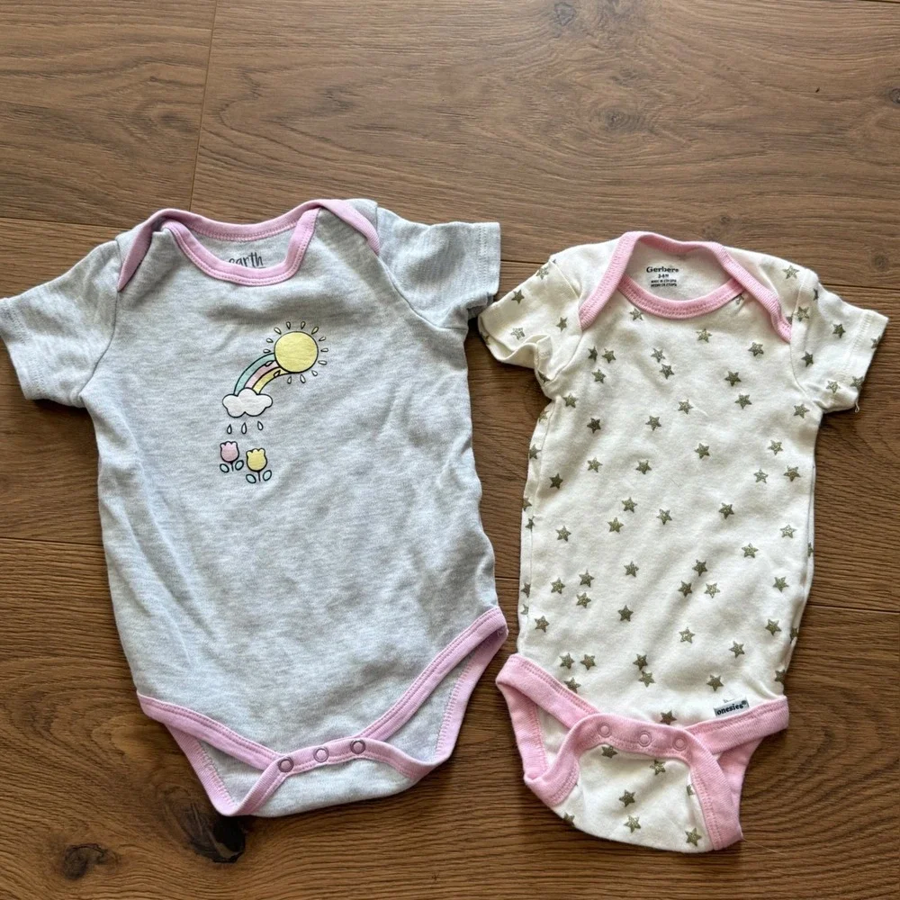 Baby Girl Clothing Lot 13pc Old Navy Gerber OshKosh 0-6M Bodysuits Leggings Pjs